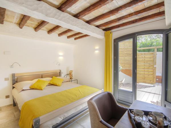 Le Refuge - Gigaro Lodges : photo 2 de la chambre chambre lit king-size