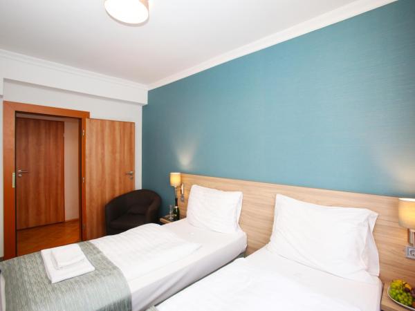 Medos Hotel : photo 6 de la chambre chambre familiale