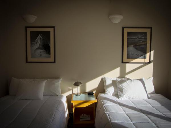 YWCA Banff Hotel : photo 5 de la chambre chambre double avec 2 lits doubles