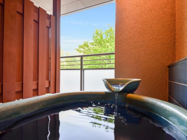 Okuno Hosomichi : photo 5 de la chambre chambre standard avec sols en tatami et baignoire en plein air