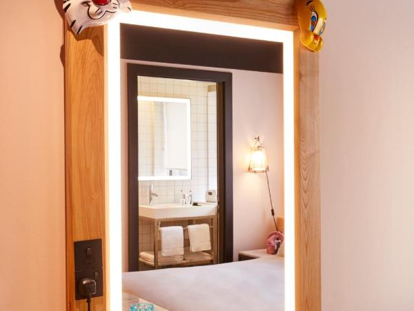 Mama Shelter London - Shoreditch : photo 2 de la chambre petite chambre double mama