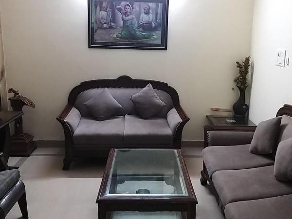 Hotel Home Stay Dwarka : photo 2 de la chambre suite familiale deluxe