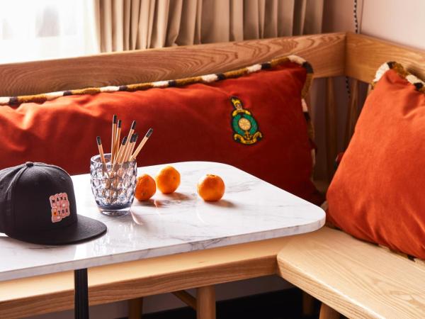 Mama Shelter London - Shoreditch : photo 4 de la chambre chambre double moyenne - maman