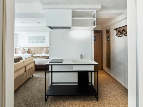 HOTEL MYSTAYS Kiyosumi Shirakawa : photo 2 de la chambre deluxe family room with kitchen - non-smoking - house keeping is optional with additional cost