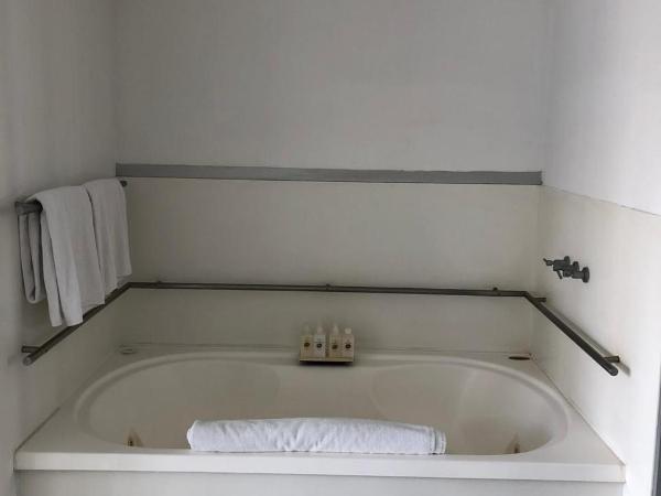 Design cE - Hotel Boutique de Diseño : photo 10 de la chambre suite avec balcon