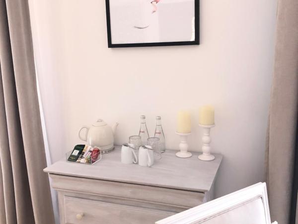 Le Coeur de la Bastide - Adult only : photo 6 de la chambre chambre lit queen-size - vue sur jardin