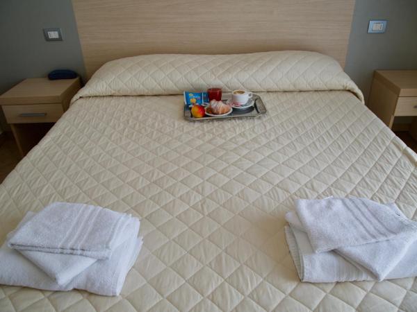 Hotel Etoile : photo 1 de la chambre chambre double