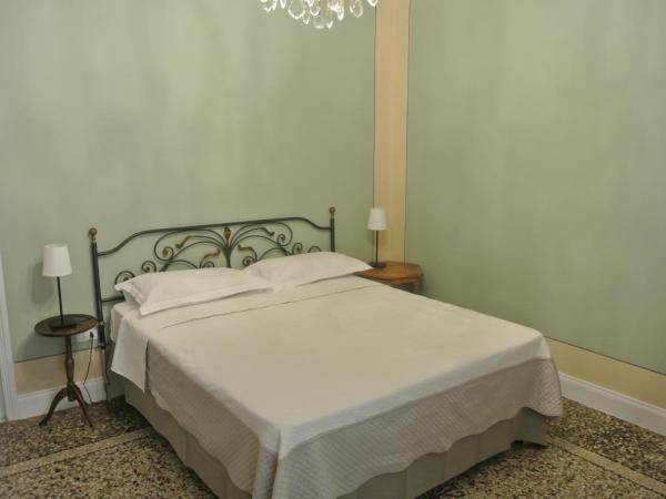 Palazzo Zecchino B&B : photo 1 de la chambre chambre double deluxe