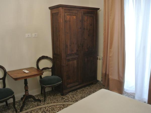 Palazzo Zecchino B&B : photo 4 de la chambre chambre supérieure lit queen-size