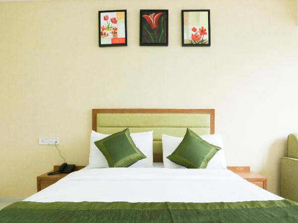 Treebo The Galaxy Chandapura : photo 5 de la chambre [sanitized] deluxe double room