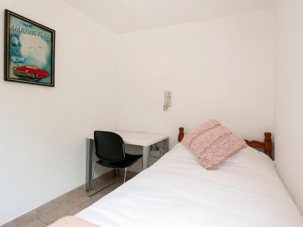 Cuarto en las Lomas : photo 4 de la chambre chambre simple avec salle de bains