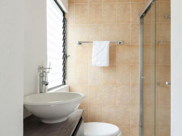 Cuarto en las Lomas : photo 6 de la chambre chambre simple avec salle de bains