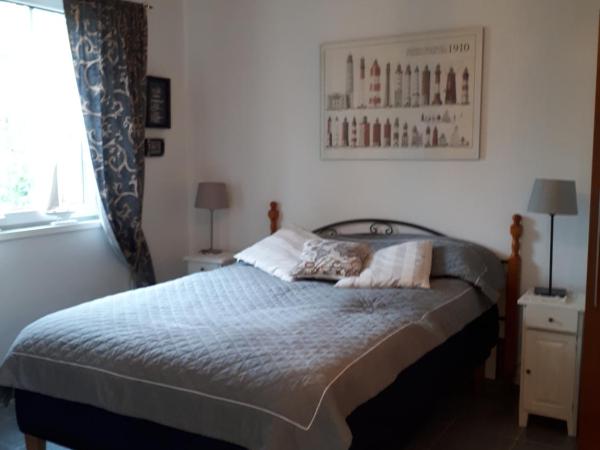 Room in Villa Emilia : photo 1 de la chambre chambre double - premier Étage 