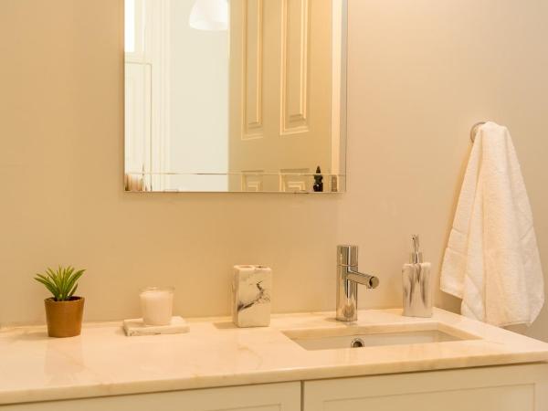 Queen's Garden Hostel : photo 3 de la chambre chambre double avec salle de bains privative