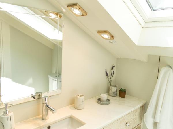 Queen's Garden Hostel : photo 3 de la chambre chambre lit king-size deluxe