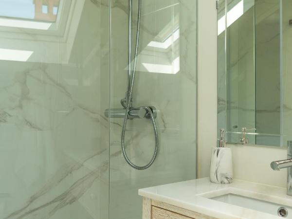 Queen's Garden Hostel : photo 6 de la chambre chambre lit king-size deluxe