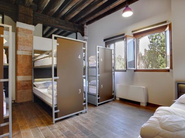 Generator Venice : photo 4 de la chambre lit superposé dans dortoir mixte