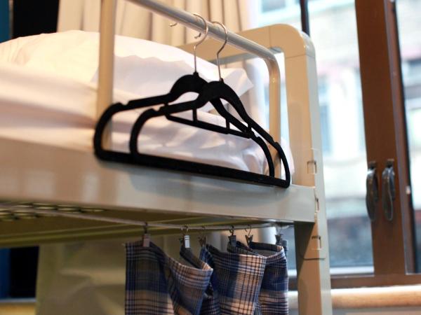 Hop Inn : photo 1 de la chambre lit dans dortoir mixte de 4 lits