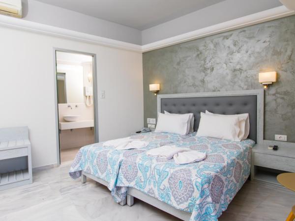 Anita Beach Hotel- Adults Only : photo 2 de la chambre chambre quadruple - vue ville