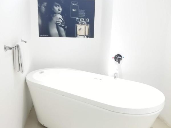 MayaFair Design Hotel : photo 5 de la chambre chambre lit king-size supérieure