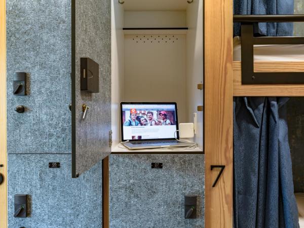 HI New Orleans Hostel : photo 6 de la chambre lit dans dortoir pour hommes de 8 lits