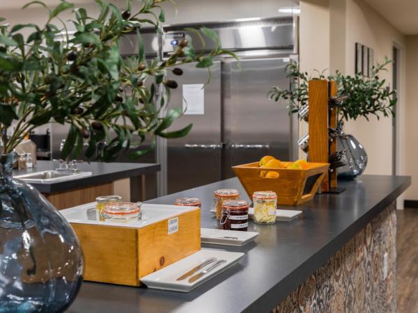 HI New Orleans Hostel : photo 7 de la chambre lit dans dortoir pour hommes de 8 lits