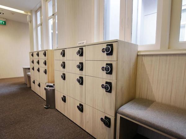 CUBE Boutique Capsule Hotel at Chinatown : photo 3 de la chambre capsule lit queen-size dans dortoir mixte