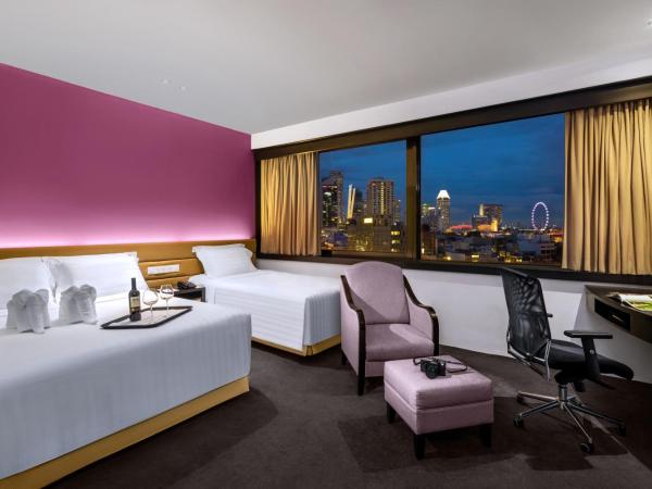 Furama City Centre : photo 1 de la chambre suite familiale