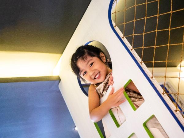 CUBE Family Boutique Capsule Hotel at Chinatown : photo 5 de la chambre chambre quadruple de luxe avec 2 lits queen-size