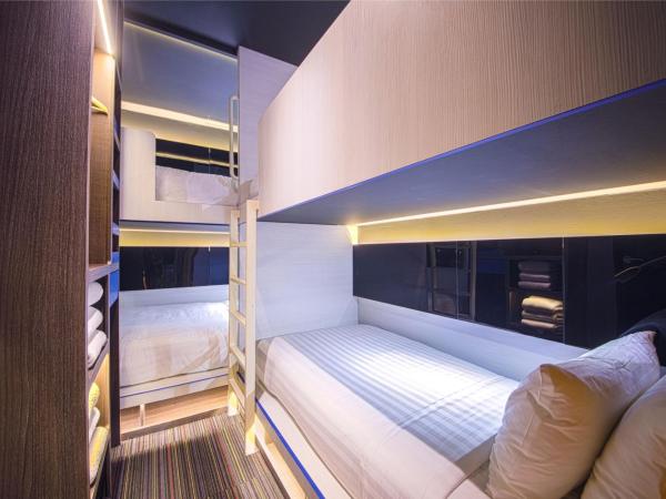 CUBE Family Boutique Capsule Hotel at Chinatown : photo 3 de la chambre chambre familiale deluxe pour 6 personnes (sans fenêtre)