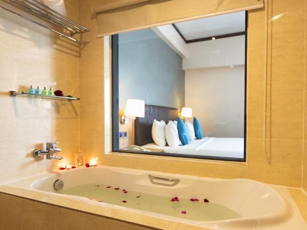 Kinta Riverfront Hotel & Suites : photo 5 de la chambre hébergement lit king-size deluxe supérieur