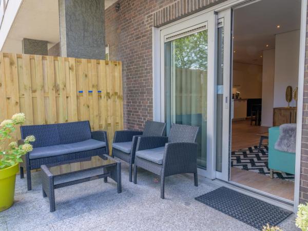 Flonk Hotel Groningen Centre, BW Signature Collection : photo 7 de la chambre appartement 1 chambre avec balcon