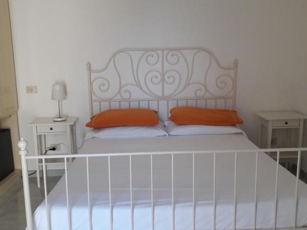 Sweet Home : photo 3 de la chambre chambre double avec salle de bains privative