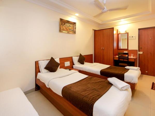 Lucky Hotel Goregaon : photo 2 de la chambre chambre double ou lits jumeaux supérieure