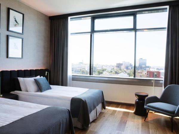 Hótel Reykjavík Grand : photo 3 de la chambre chambre lits jumeaux - vue sur tour