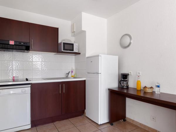 Zenitude Hôtel-Résidences Toulon Six Fours : photo 3 de la chambre appartement 3 chambres