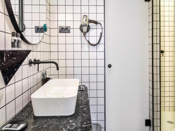 One Shot Fortuny 07 : photo 6 de la chambre chambre premium