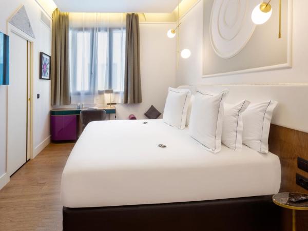 One Shot Fortuny 07 : photo 5 de la chambre chambre double ou lits jumeaux standard