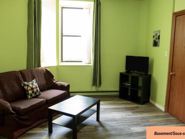 Hotel Casa Bella : photo 1 de la chambre chambre lit queen-size Économique - demi sous-sol