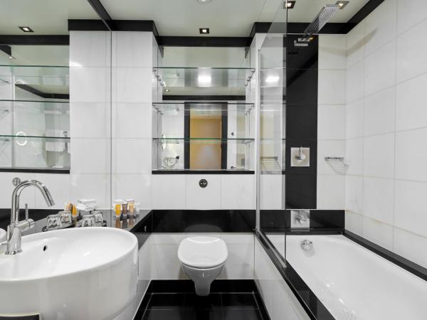 Leonardo Royal London St Paul's : photo 1 de la chambre chambre lit king-size supérieure