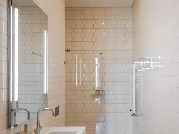 Menina Colina Guesthouse : photo 7 de la chambre chambre double confort