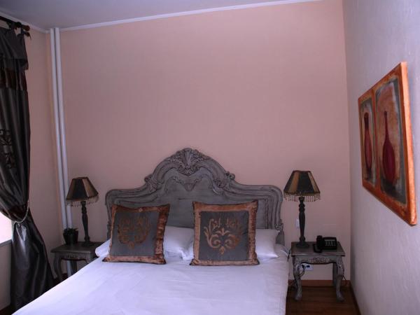 Hostellerie de Genève : photo 1 de la chambre chambre double ou lits jumeaux