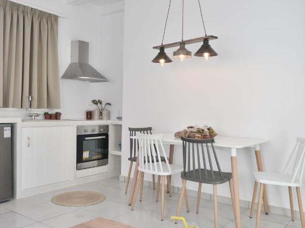 Blue Paradise Apartments : photo 10 de la chambre appartement - vue sur jardin