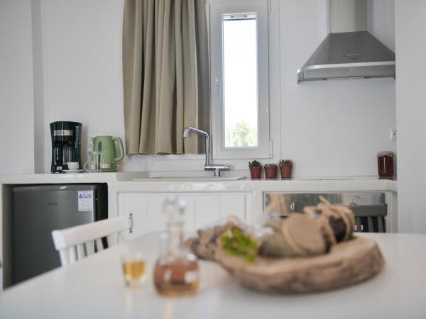 Blue Paradise Apartments : photo 3 de la chambre appartement - vue sur jardin