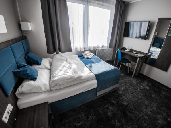 Hotel Sleep Wrocław : photo 6 de la chambre chambre double confort - accès aux personnes à mobilité réduite