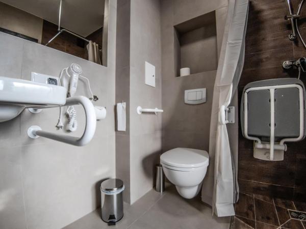 Hotel Sleep Wrocław : photo 5 de la chambre chambre double confort - accès aux personnes à mobilité réduite