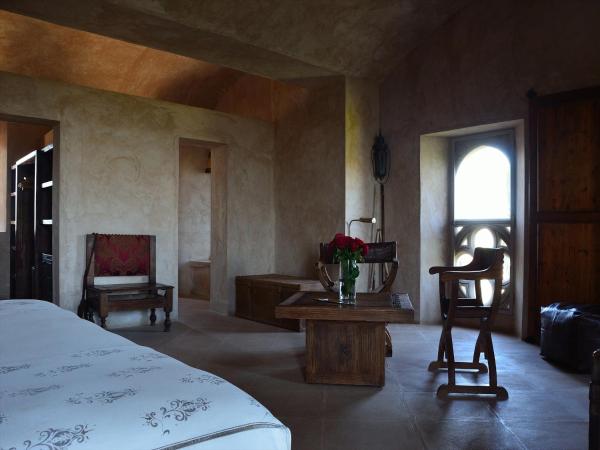 Ksar Char-Bagh Small Luxury Hotels : photo 10 de la chambre appartement 2 chambres avec piscine - la tour
