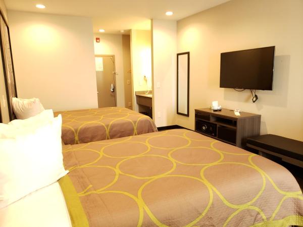 Super 8 by Wyndham St. Louis North : photo 3 de la chambre chambre 2 lits queen-size - non-fumeurs