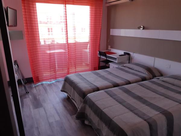 HoteI de la Plage Montpellier Sud : photo 4 de la chambre chambre lits jumeaux