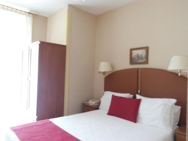 Hotel Larbelo : photo 5 de la chambre chambre double